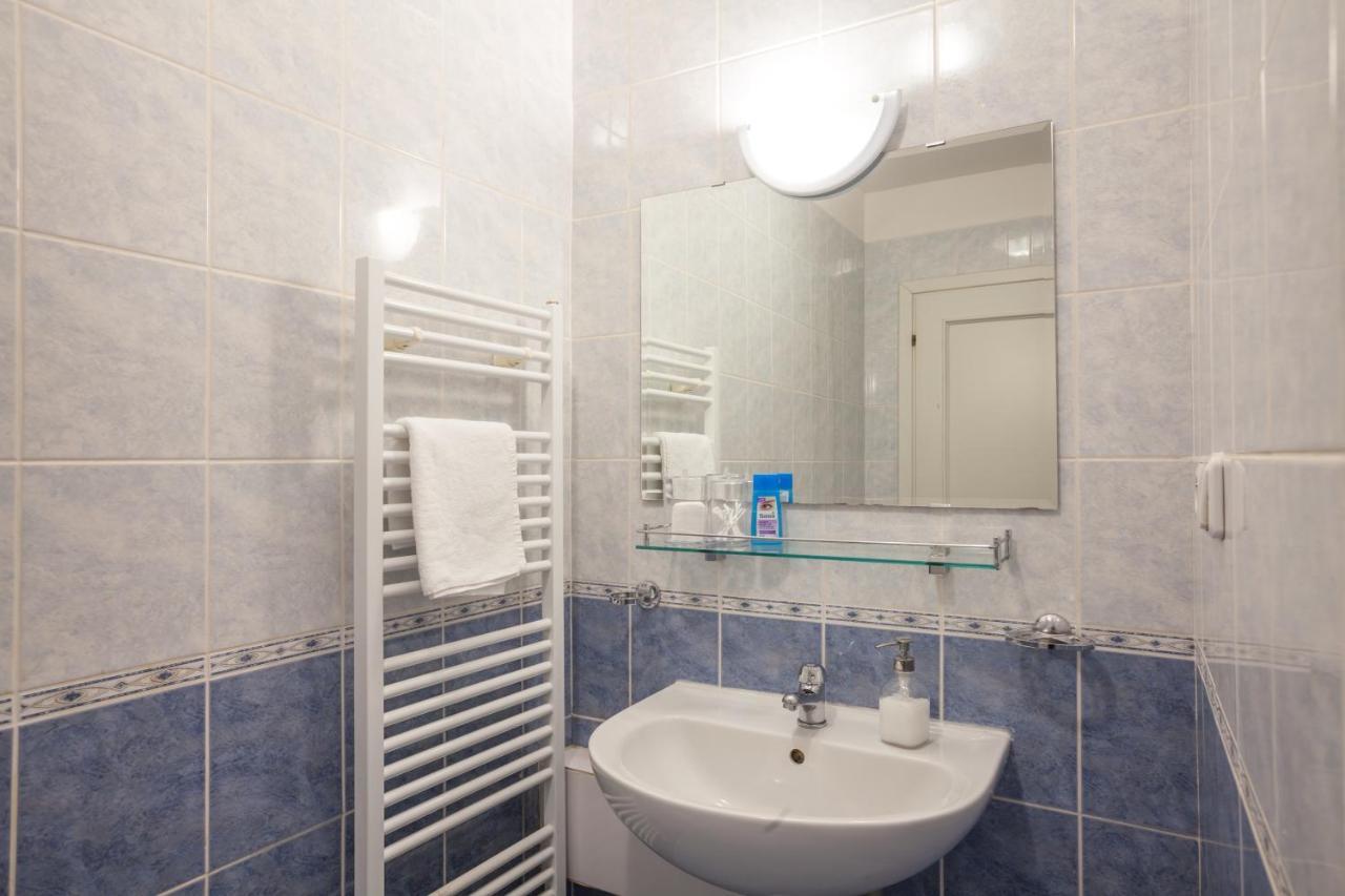 Nejedleho Apartmeet Praga Zewnętrze zdjęcie