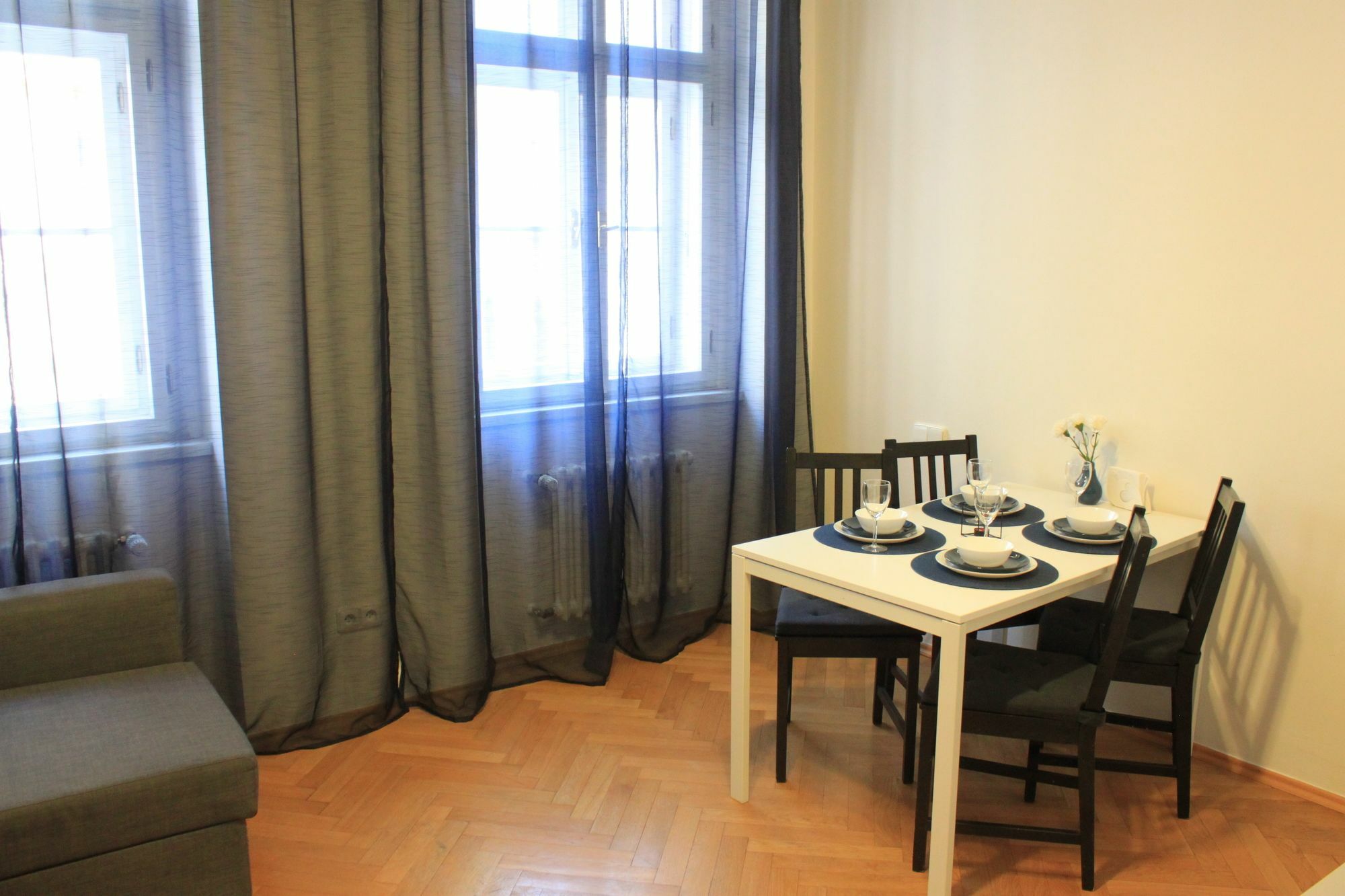 Nejedleho Apartmeet Praga Zewnętrze zdjęcie